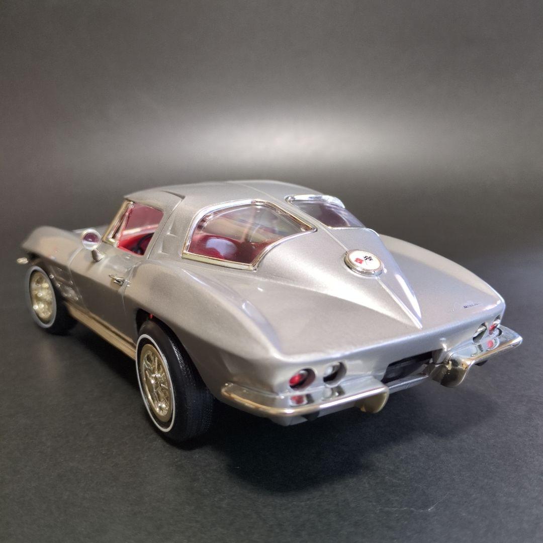 1/18ミニカー　CHEVROLET CORVETTE C2