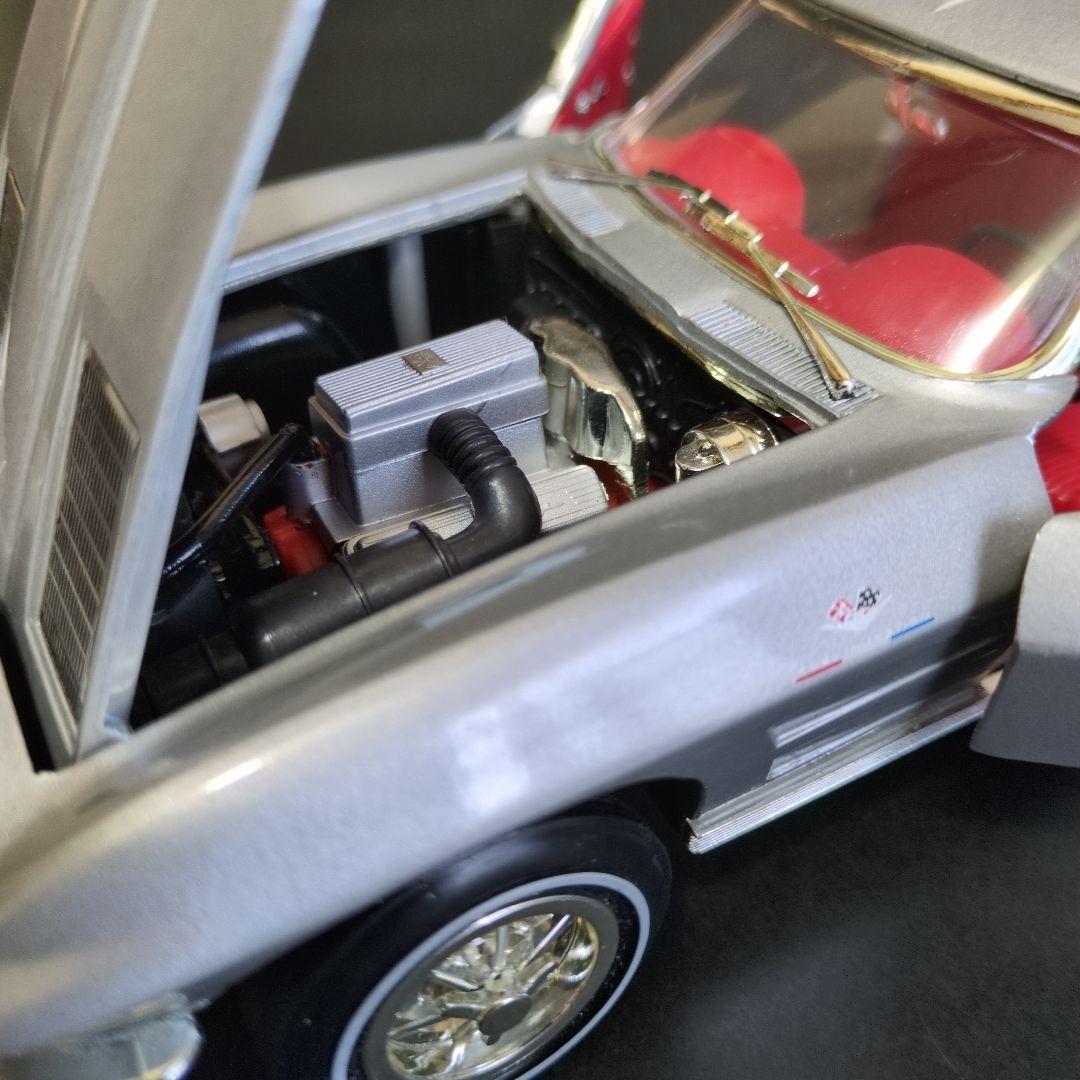 1/18ミニカー　CHEVROLET CORVETTE C2