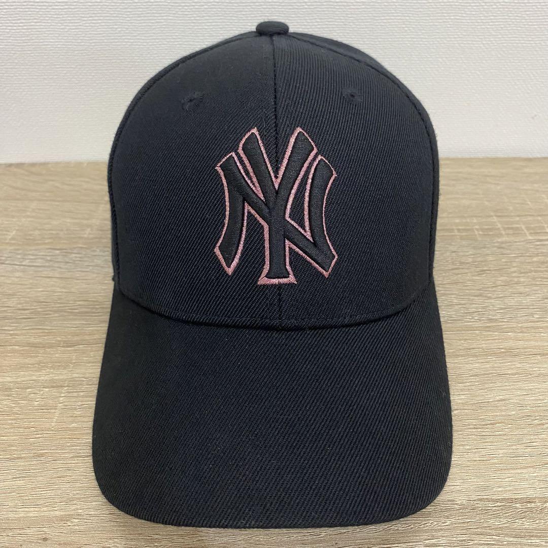 MLB Korea 刺繍　キャップ　黒ピンク帽子