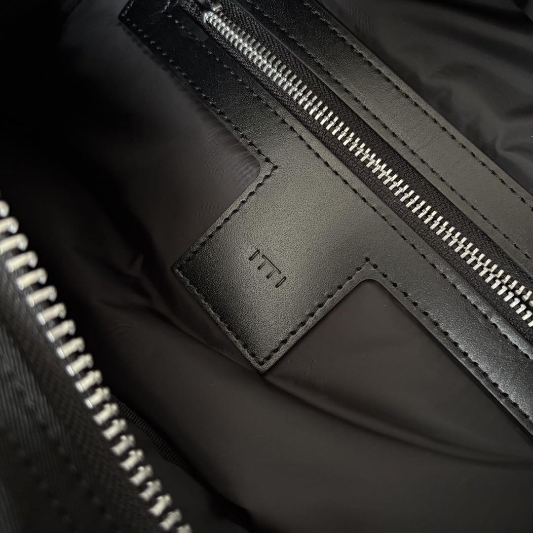 【かじ】ITTI /ANNIE PUFFER MADISON BAG