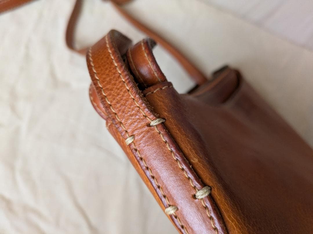 genten ゲンテン トスカ ショルダーバッグ キャメル genten ゲンテン トスカ ショルダーバッグ キャメル