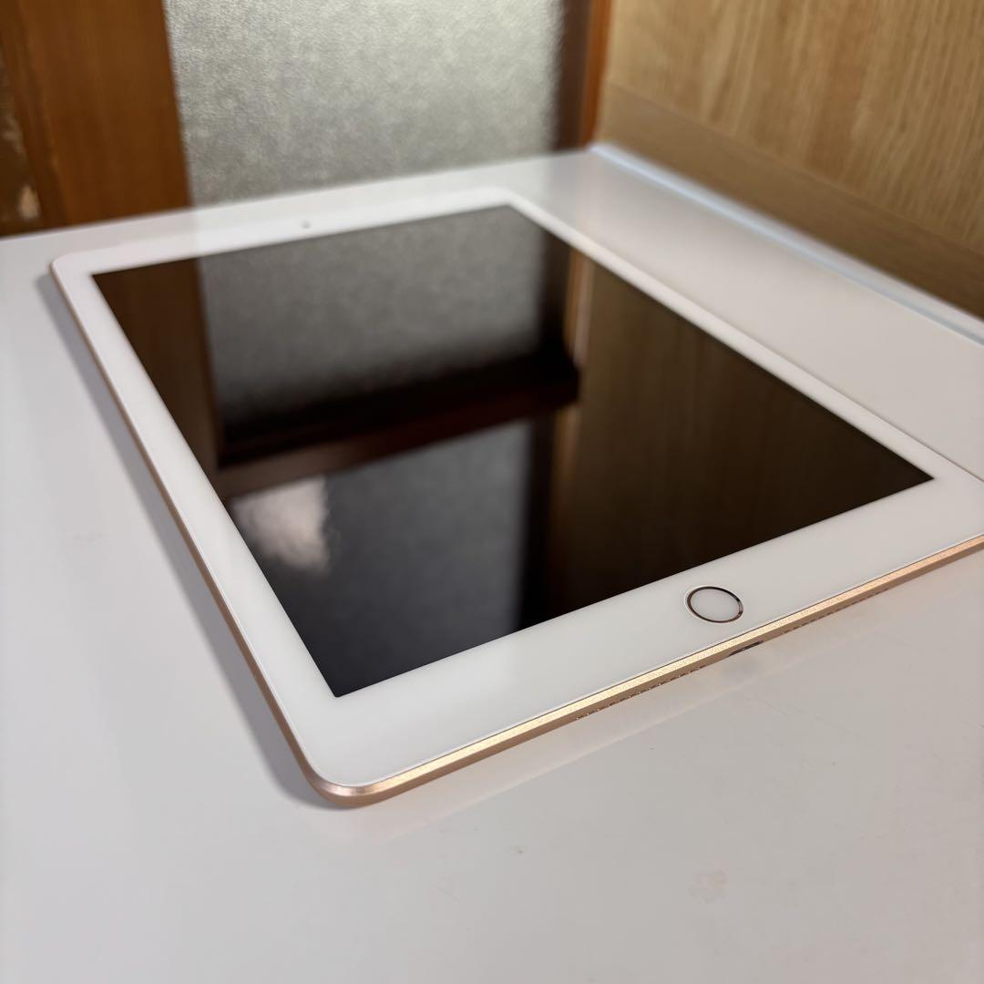 ゴールド 32GB
