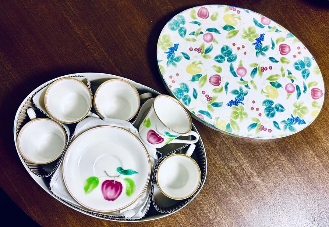 香蘭社　夏フルーツ柄　カップ＆ソーサー　５客セット