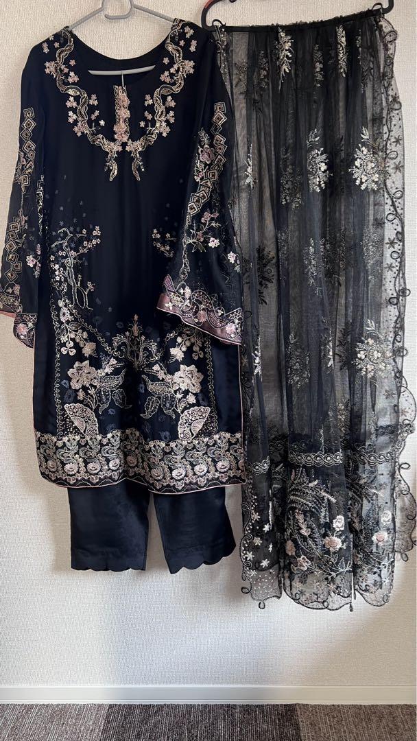 ワンピース Luxury embroidered chiffon Black Dress