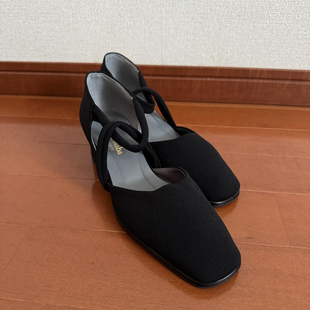 t.inaba　ブラックストラップパンプス 　中ヒール