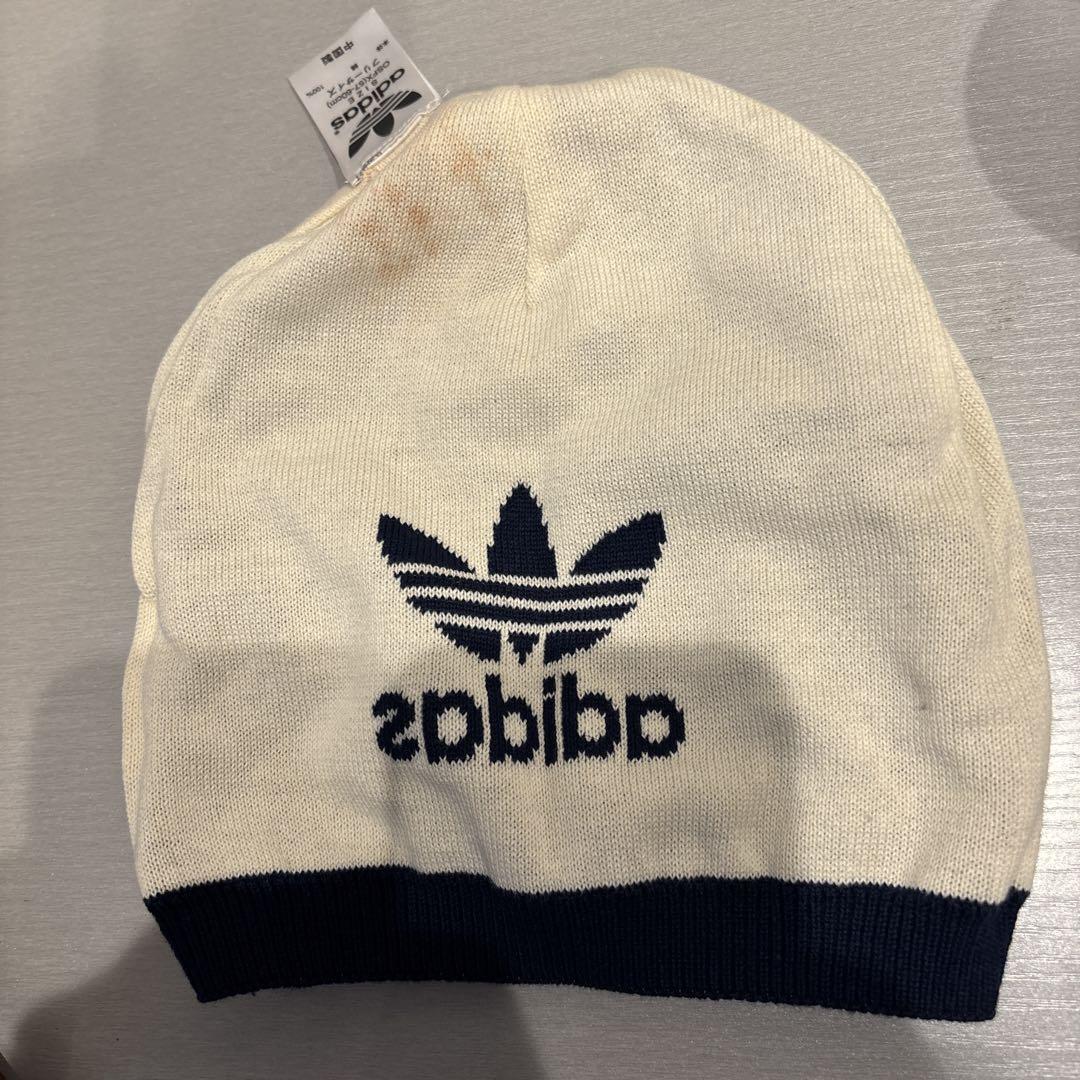 新品限定完売！アディダスオリジナルスリバーシブルニットビーニー/帽子adidas