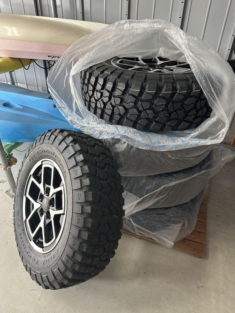 美品 jeep JLラングラー　ルビコン　タイヤホイール　5本セット