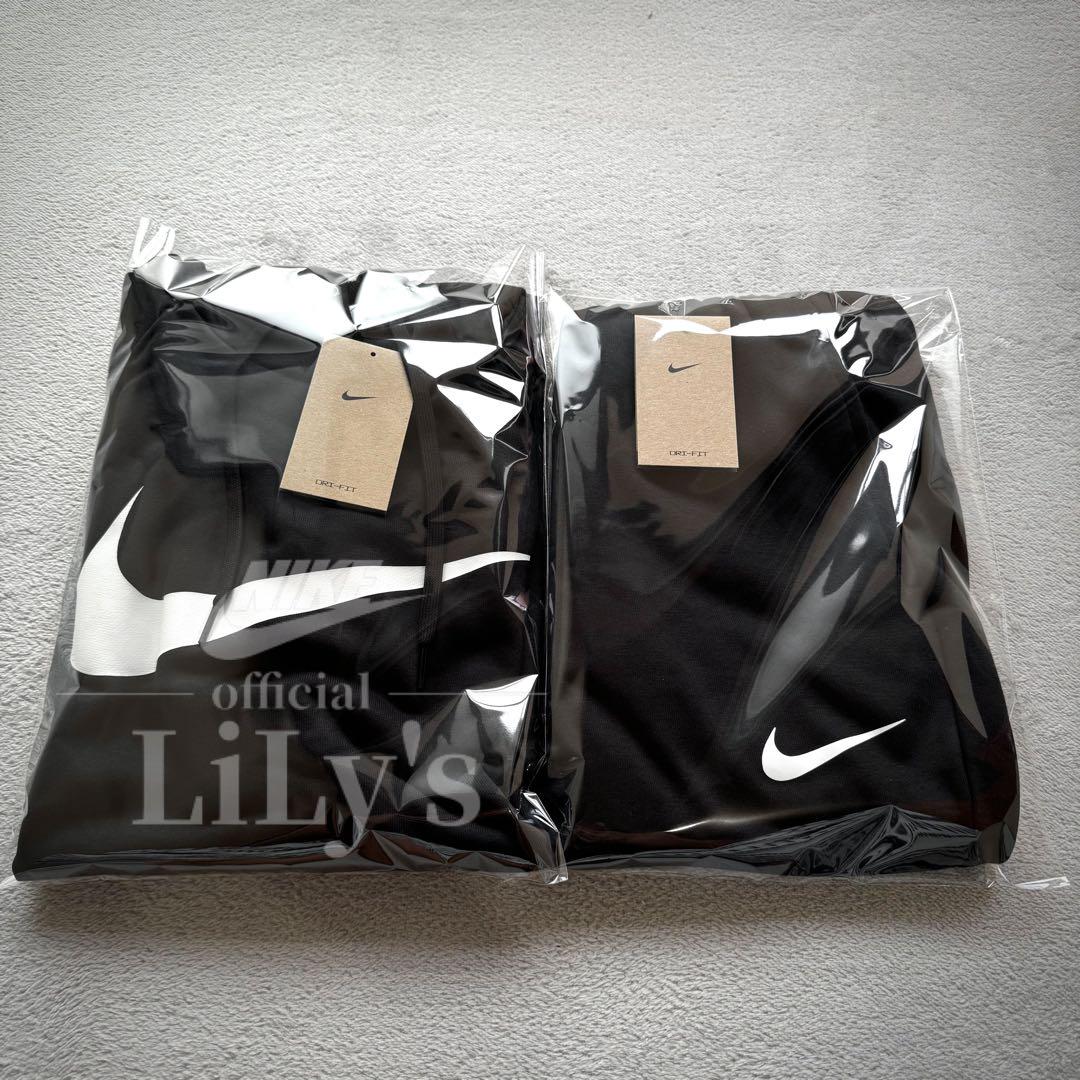 新品　ナイキ上下セットアップ　Ｓサイズ　スウォッシュ　NIKE　黒✖︎白