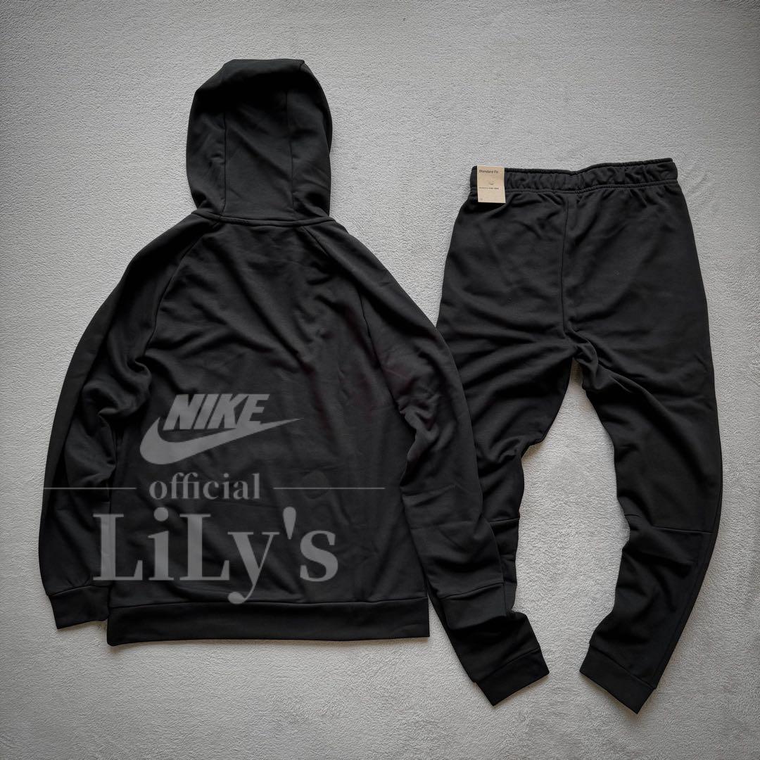 新品　ナイキ上下セットアップ　Ｓサイズ　スウォッシュ　NIKE　黒✖︎白