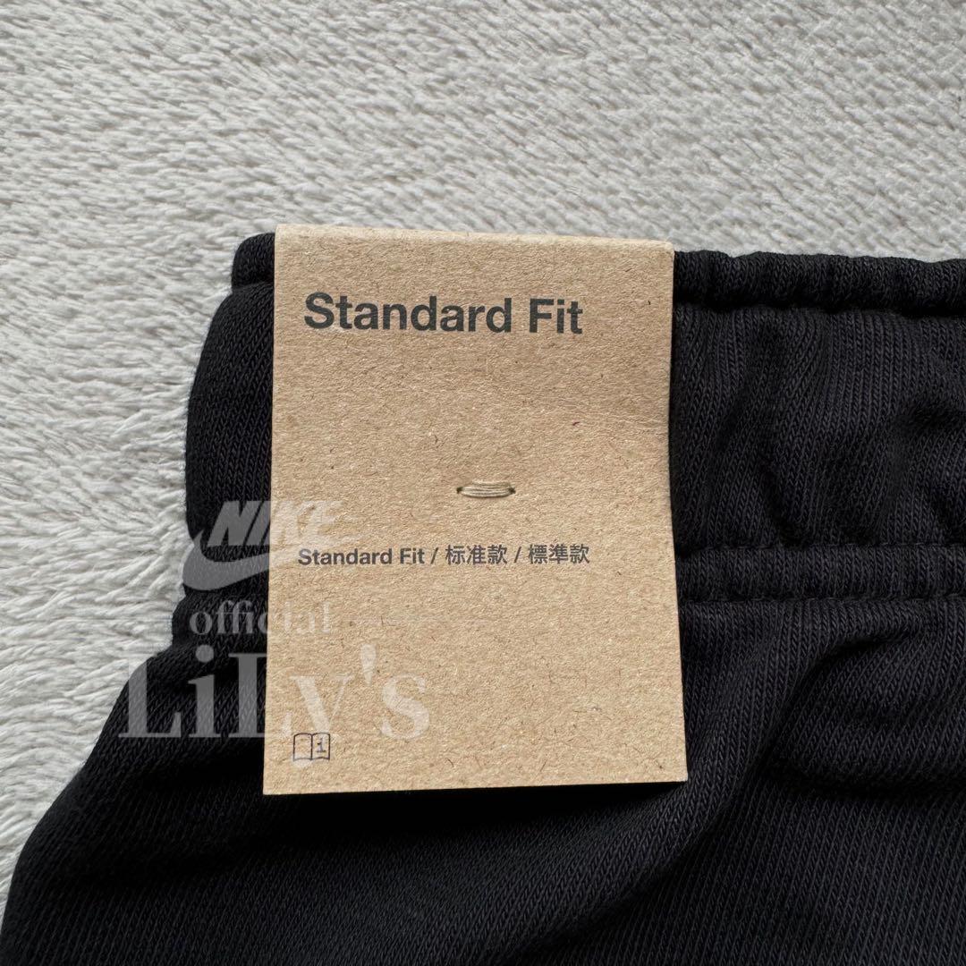 新品　ナイキ上下セットアップ　Ｓサイズ　スウォッシュ　NIKE　黒✖︎白