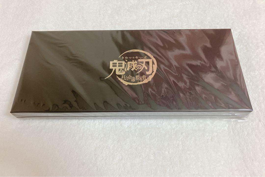 鬼滅の刃　柱合会議 蝶屋敷 和紙缶バッチ ufotable