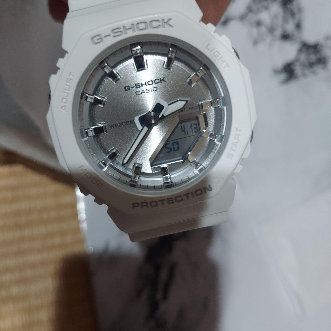 ☆極美品☆CASIO　G-SHOCK GMA-P2100-7AJF　 白 腕時計