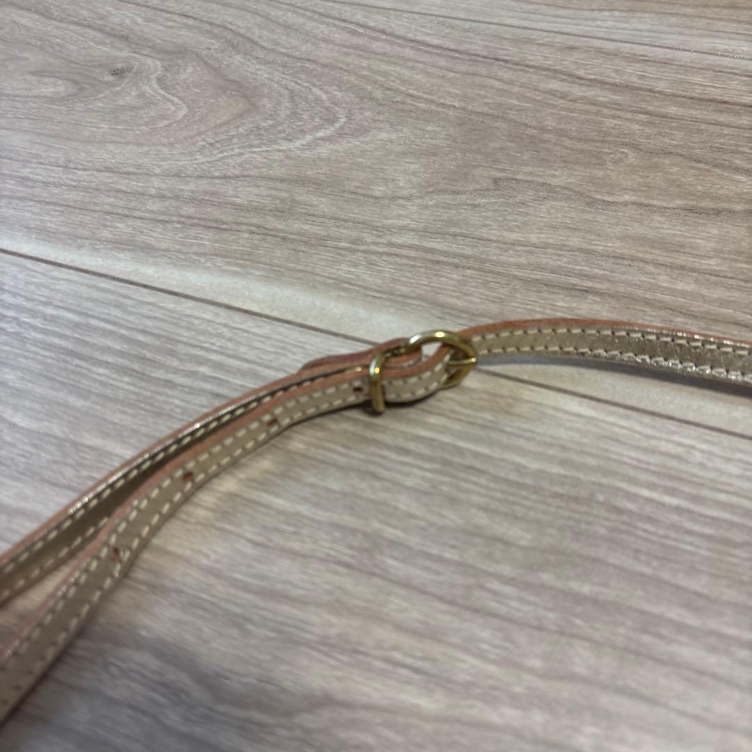 美品IL BISONTE イルビゾンテ ショルダー A2722 BCL022