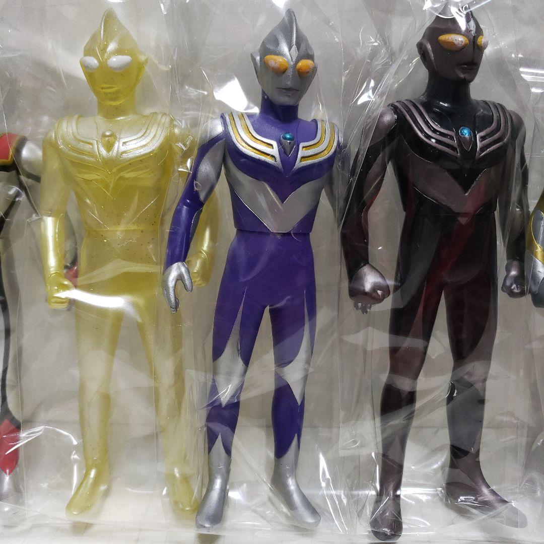 ウルトラマンティガソフビフィギュアセットです。 - メルカリ