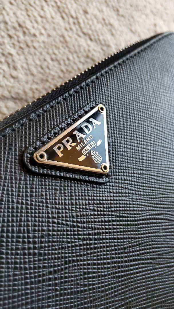 美品 PRADA 長財布 サフィアーノレザー シルバーロゴプレート