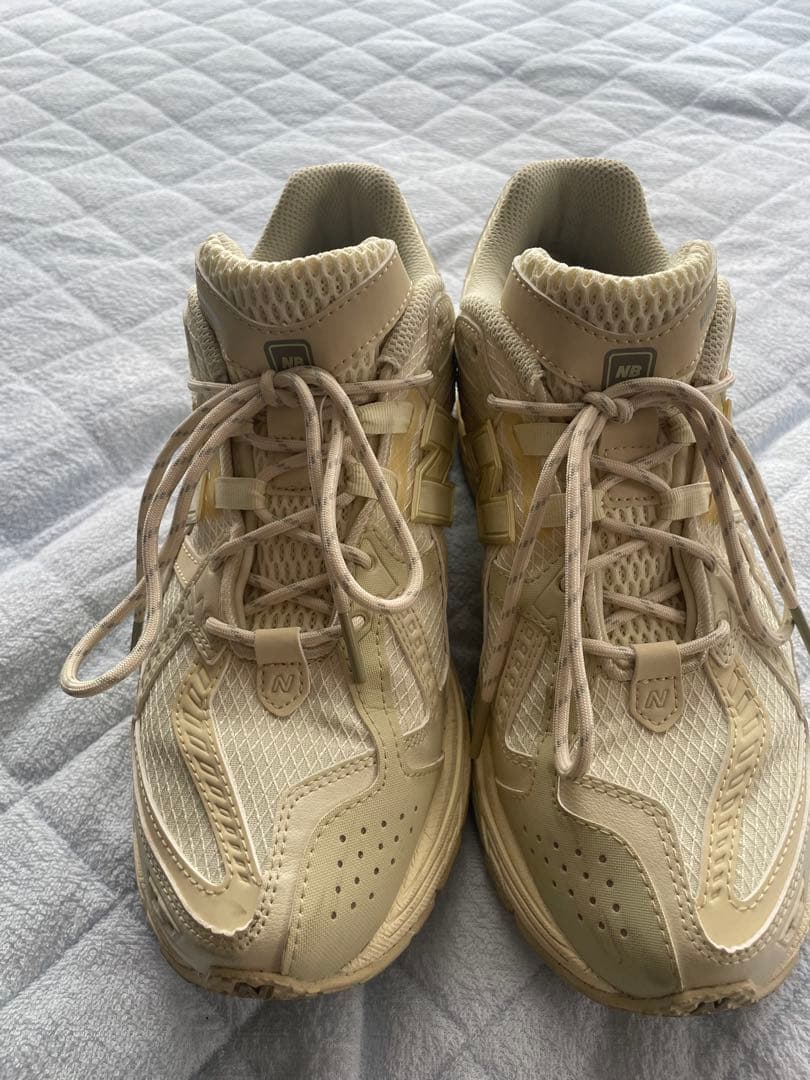 New Balance ランニングシューズ クリーム 190626cm new balance