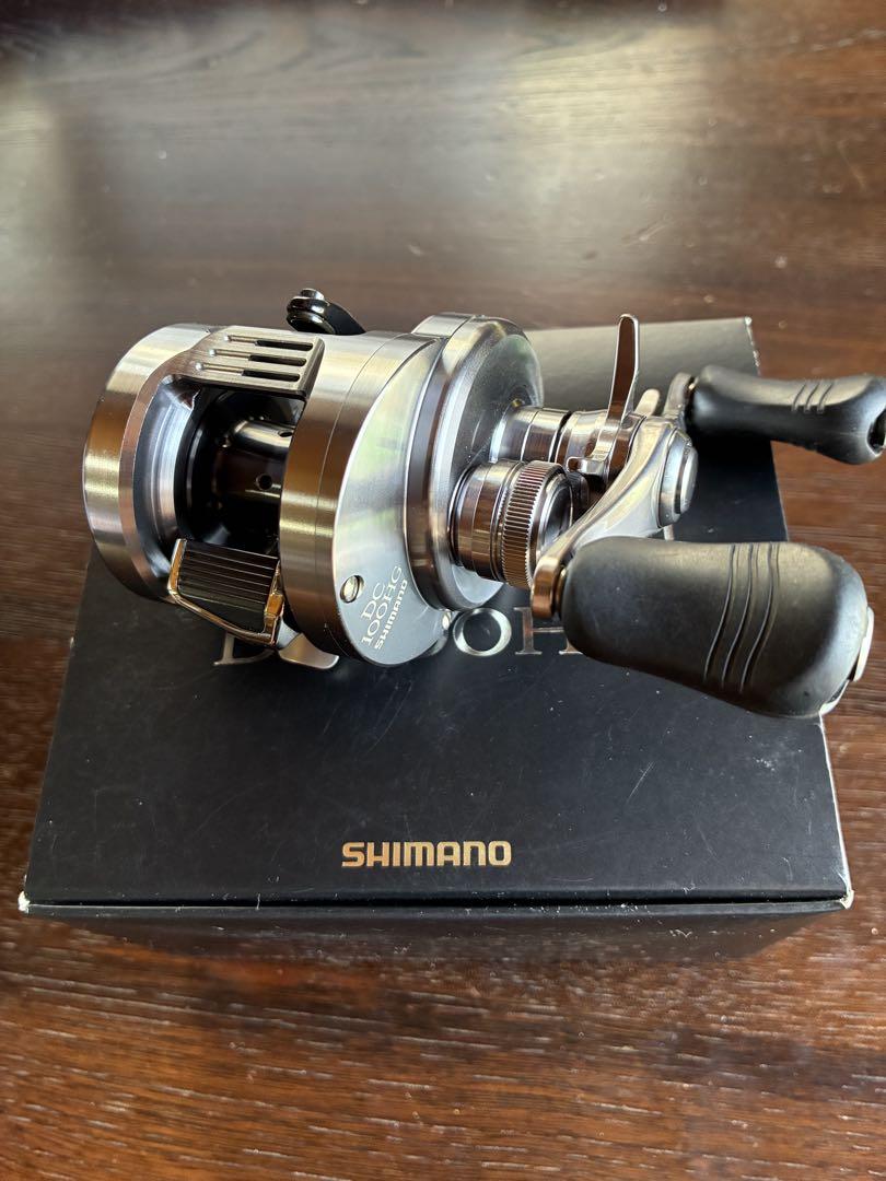 SHIMANO シマノ　カルカッタコンクエストDC 100HG