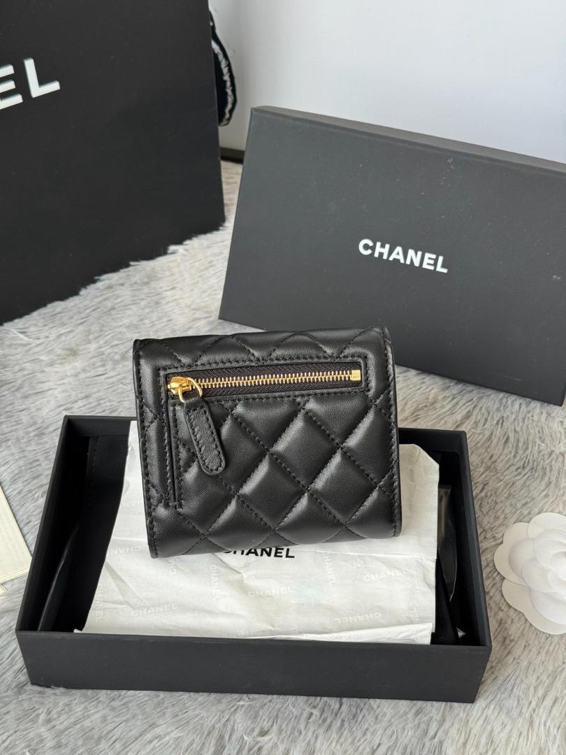 【新品CHANEL】 六月まで❗️ブラックベルベット 三つ折り財布 シャネル 三つ折り財布 スモールウォレット[品番：AXEB0034503