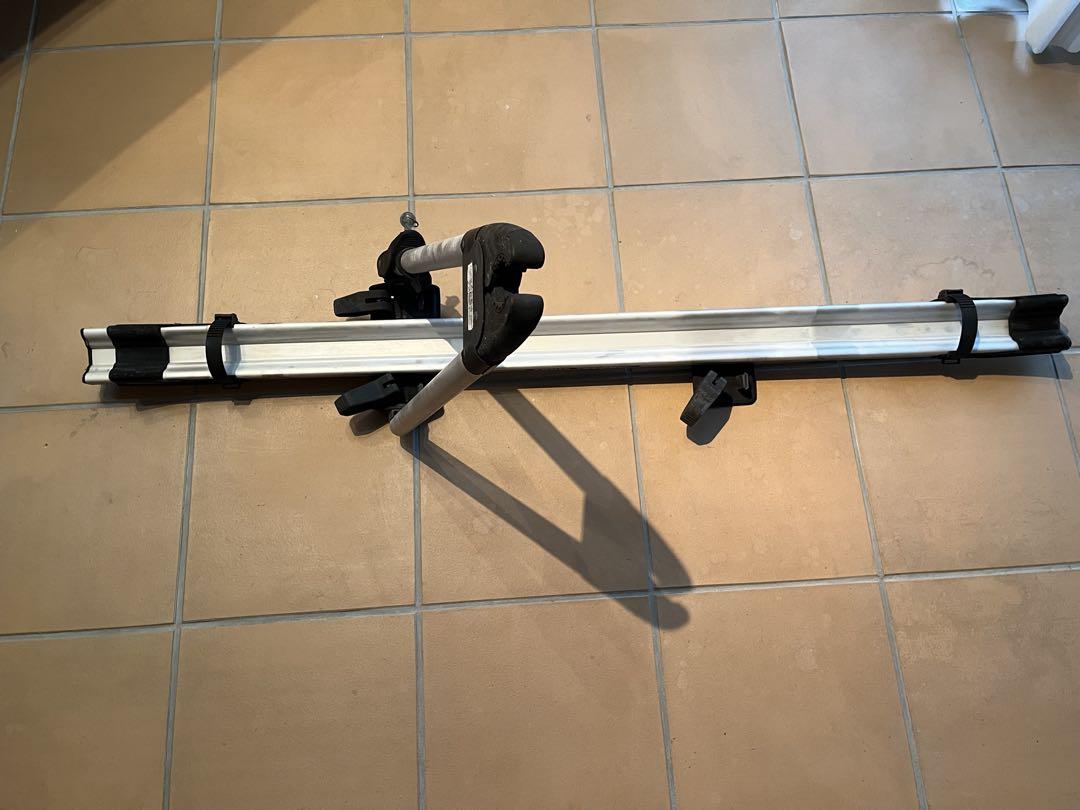 スーリー　サイクルキャリア　THULE