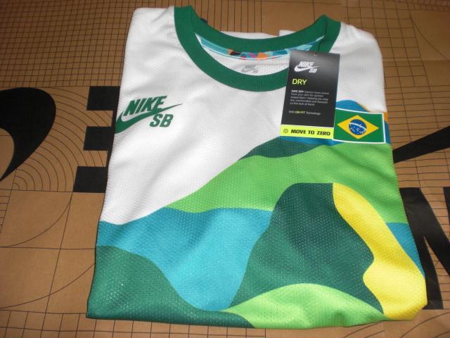 24時間終了☆匿名発送☆ナイキ NIKE SB BRAZIL ユニフォーム M