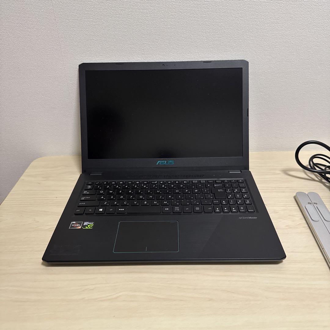ASUS X570ZD-R2500U GTX 1050