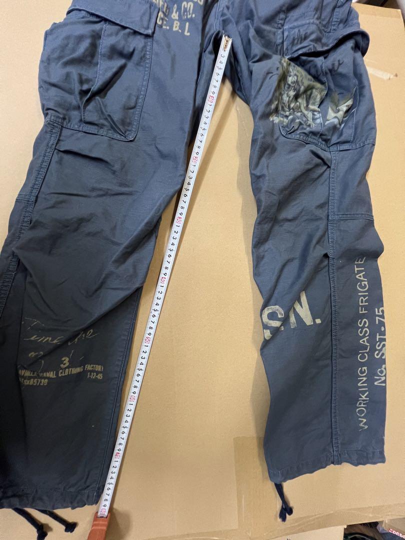 AVIREXアビレックス
カーゴパンツ プリント入り　グレー
XL