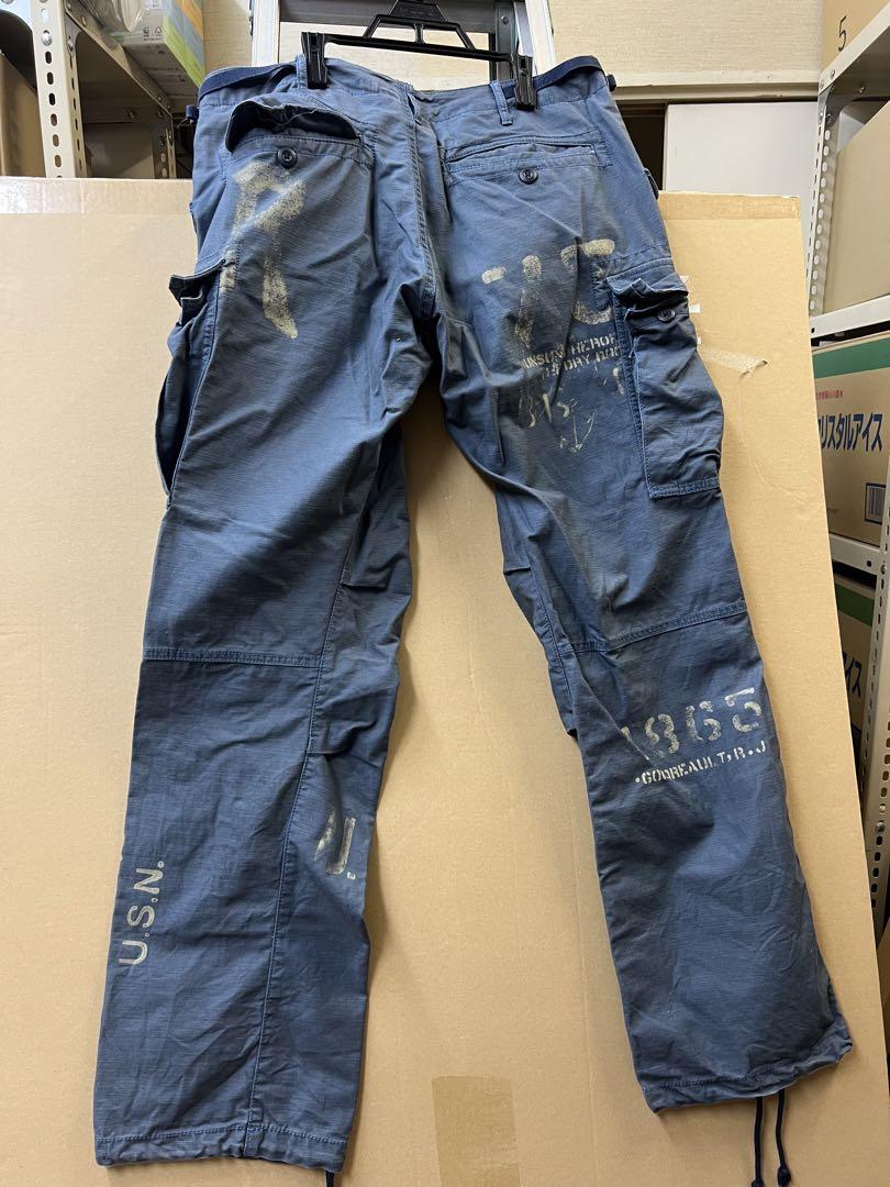 AVIREXアビレックス
カーゴパンツ プリント入り　グレー
XL