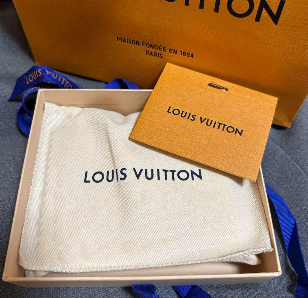 ルイヴィトン ポルトフォイユリサ 財布 LOUIS VUITTON