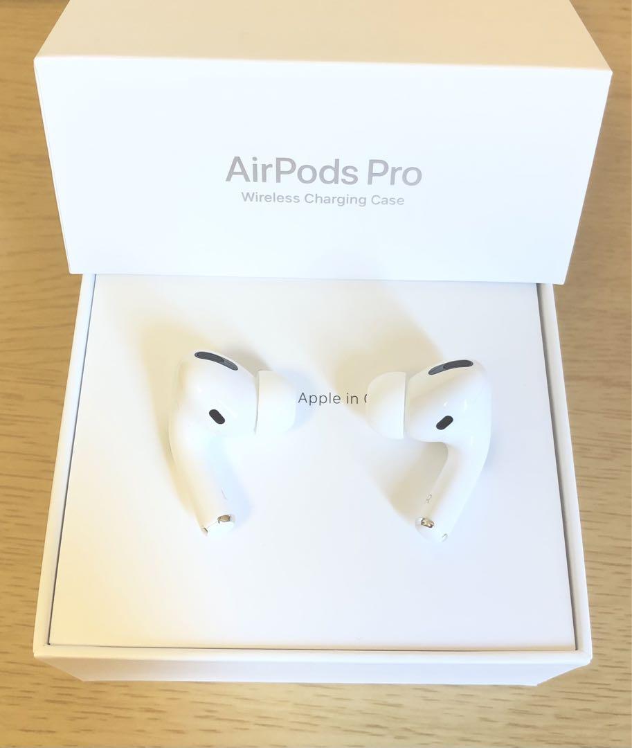 AirPods Pro エアーポッズプロ 本体　セット　イヤフォン＋充電ケース