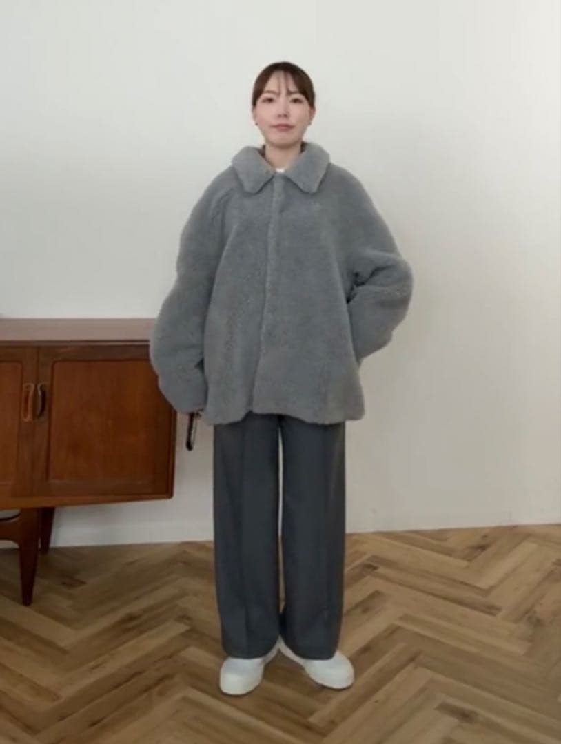 【新品タグ付き】OHGAムートンコート グレー Sサイズ 【新品タグ付き】OHGAムートンコート グレー Sサイズ