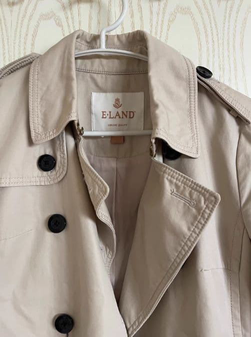 ベージュ トレンチコート