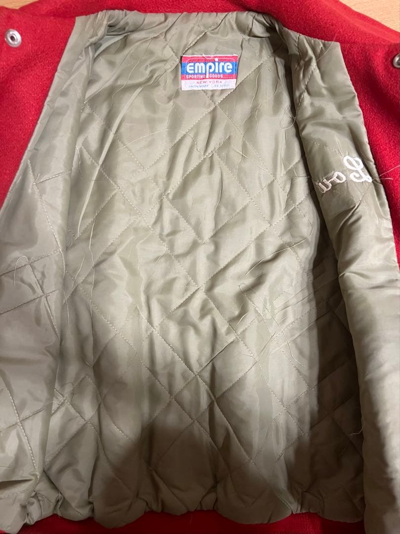 スタジャン レッドS