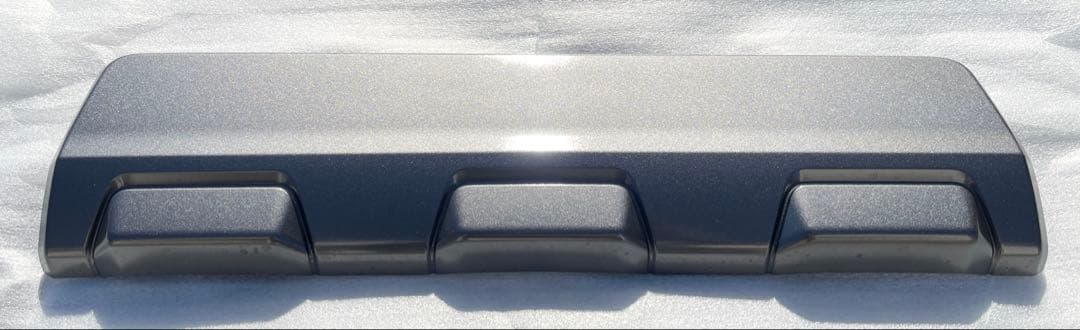 穏やかな タフト ダーククロム 新車外し ガーニッシュ スポイラー バンパ パネル ダクトDAIHATSU 限定