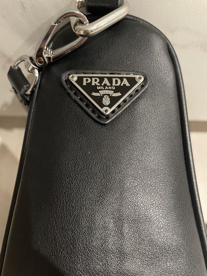 【オシャレに】PRADA トライアングル レザー ショルダーバッグ プラダ トライアングル レザー ショルダーバッグ ブラック