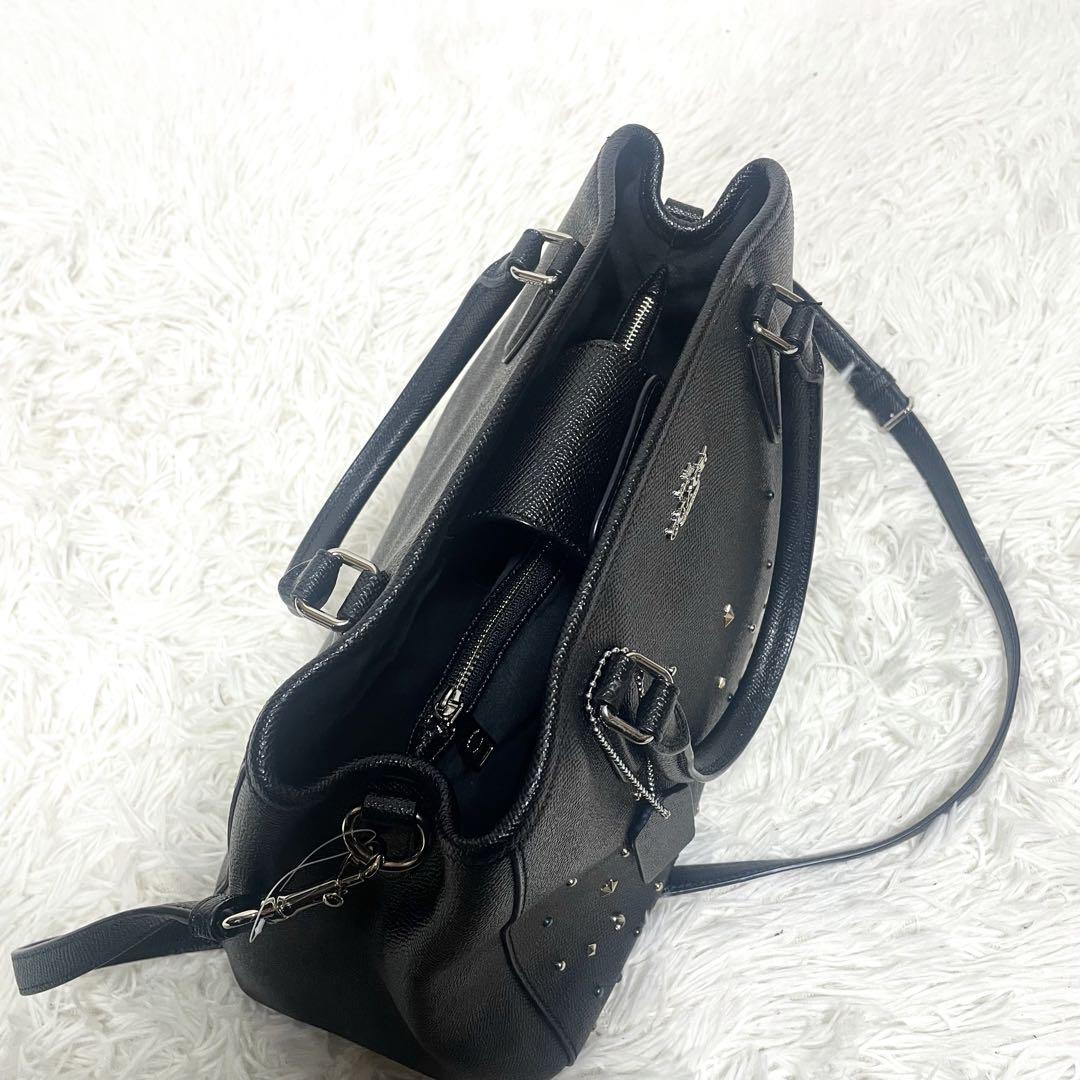 【GINGER掲載商品】 コーチ 超美品 COACH 2wayバッグ 星型とハート型スタッズ ブラック バッグ