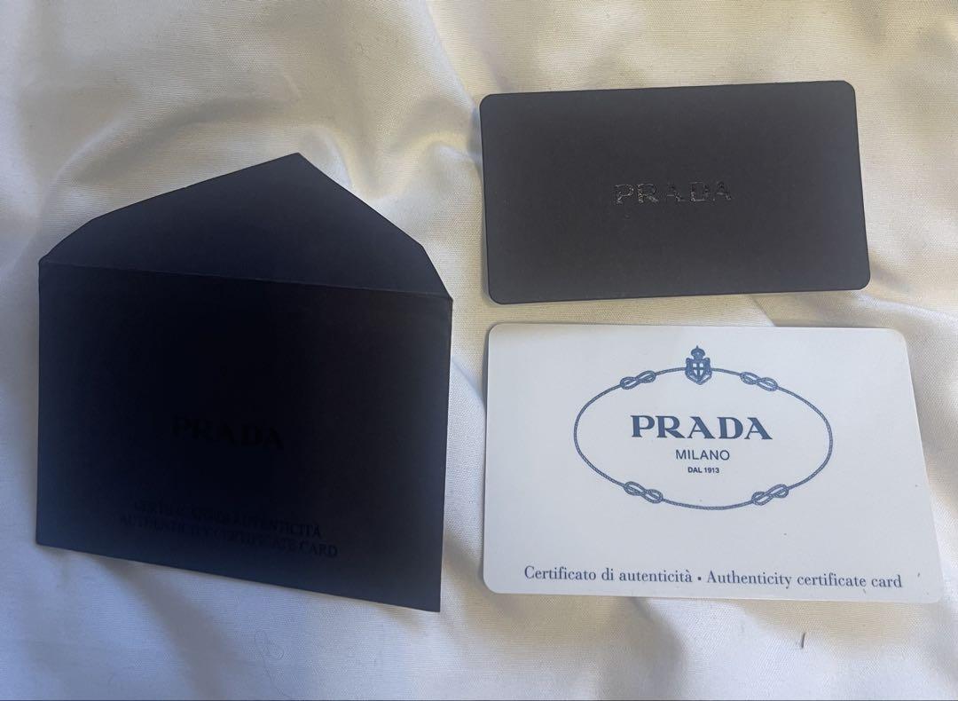 PRADA　プラダ　ショルダーバッグ　三角ロゴ　ナイロン　ブラック