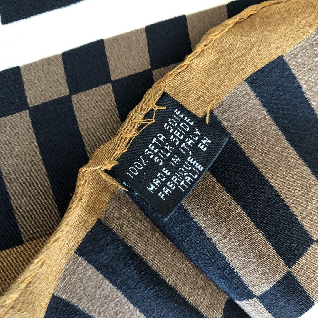 手数料安い FENDI SILK 絹 イタリア製 ズッカ フェンディ スカーフ シルク 小物
