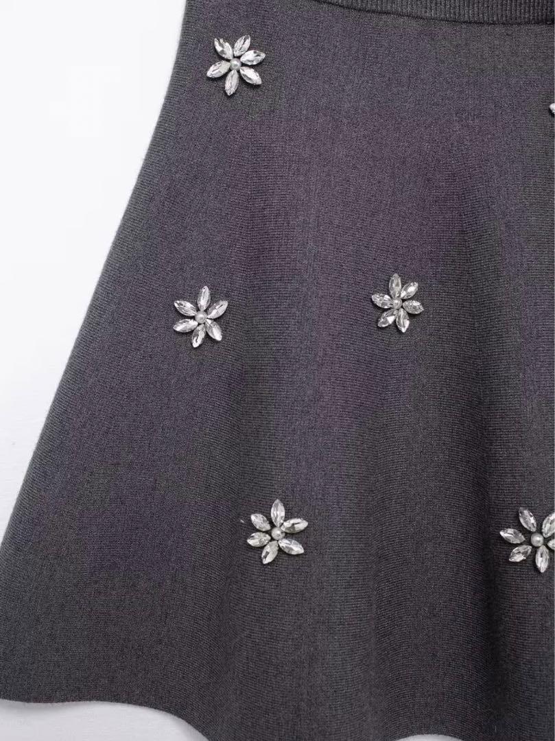 ビーズ装飾ミニニットスカート　グレー　epine zara dholic gu