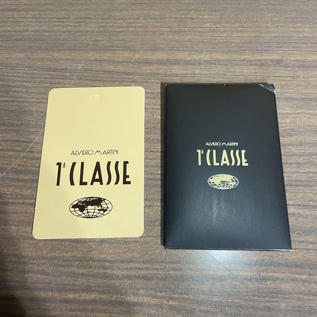 希少　PRIMA CLASSE プリマクラッセ　長財布　ホワイト