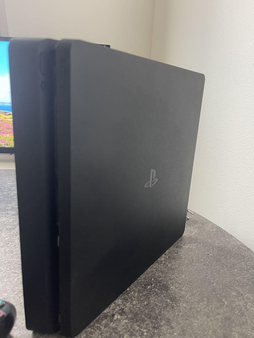 PlayStation 4 本体 ブラック