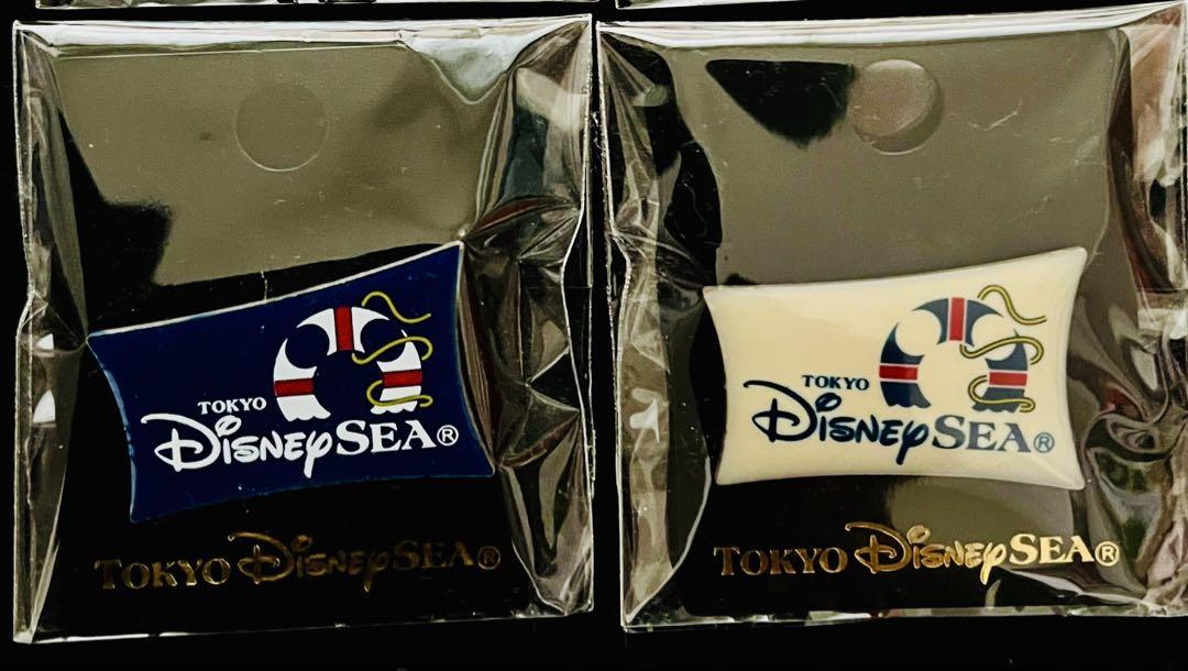 美品/未開封 東京ディズニーシー グランドオープン 腕時計 ピンバッチ10個 美品/未開封 東京ディズニーシー グランドオープン 腕時計