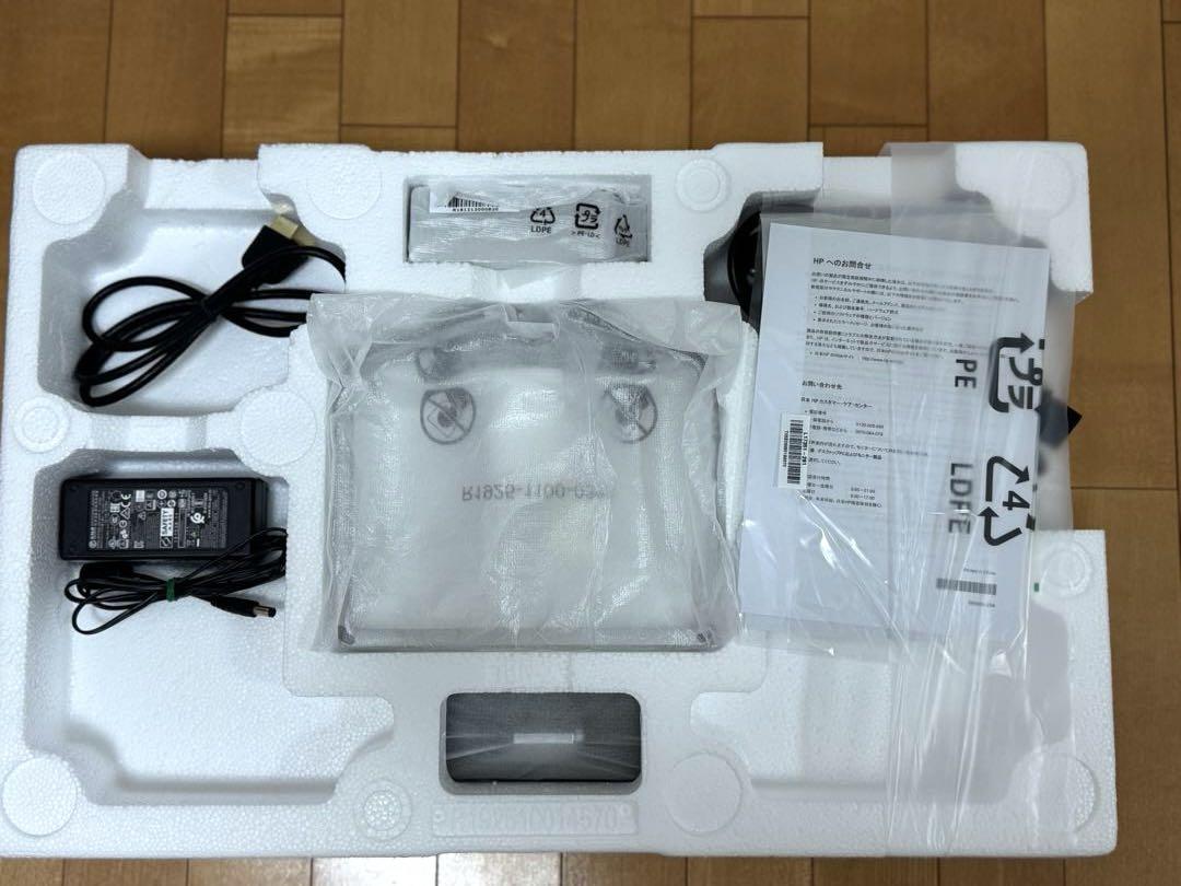 hp 23.8インチFHDディスプレイ 24f　VESAマウントアダプタ付