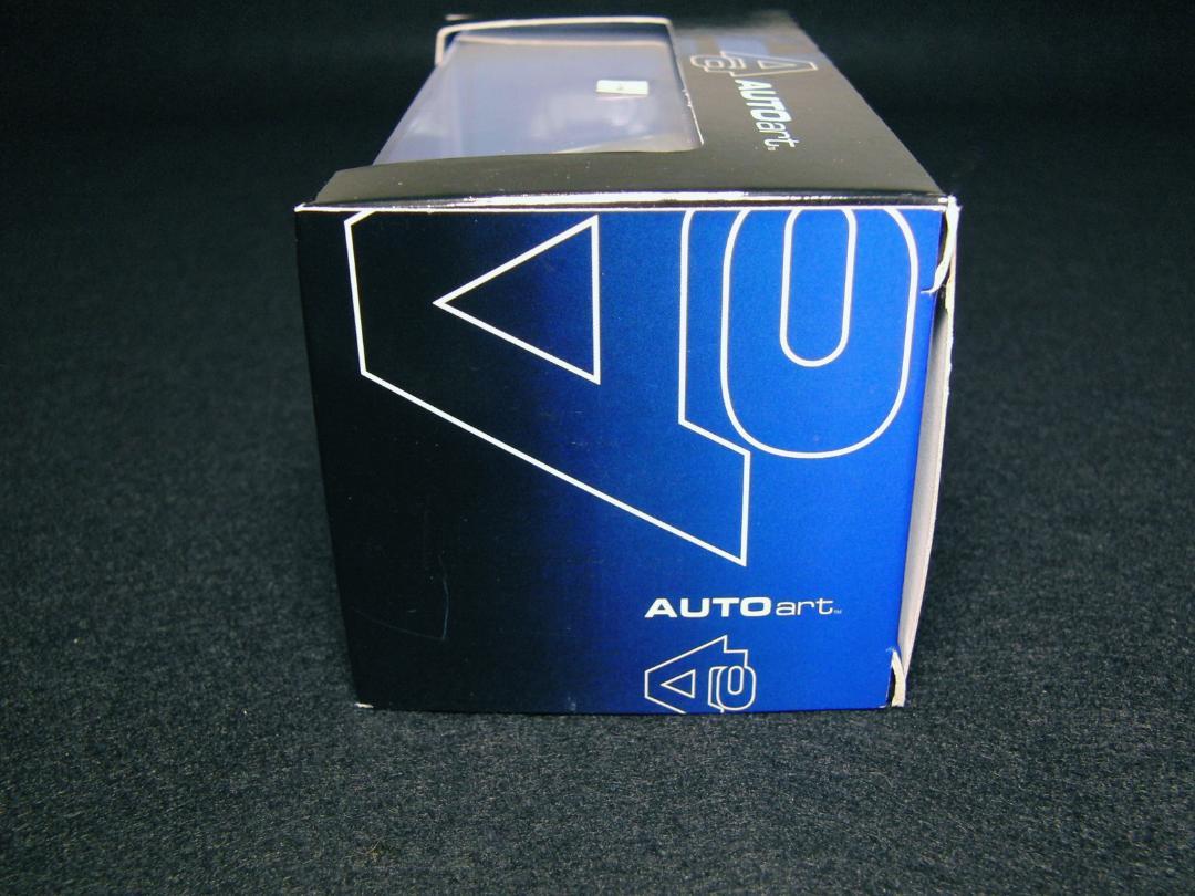 オートアート 1:43 メルセデスベンツG-Wagon LWB 銀
