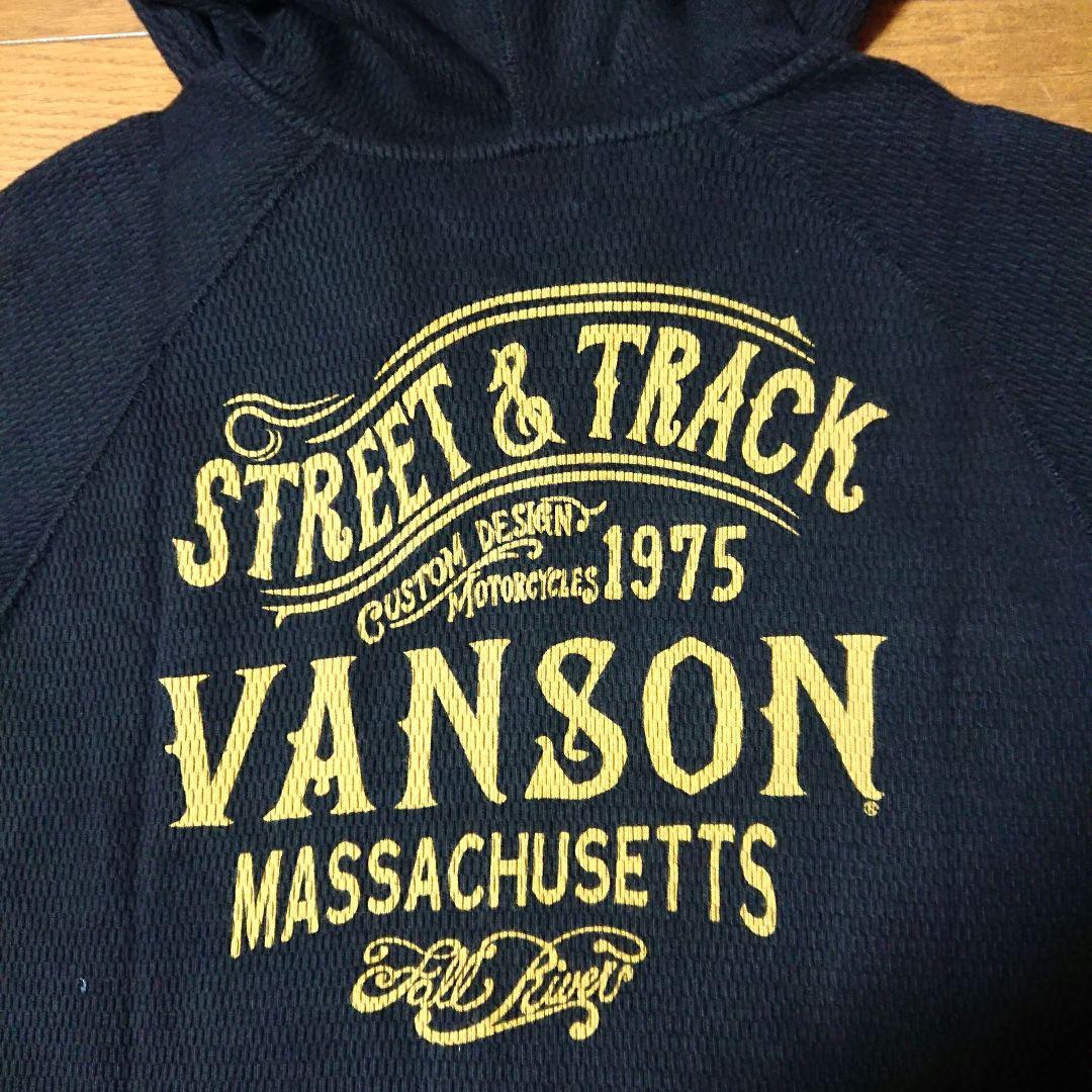 VANSON STREET&TRACK サーマル地プリントジップアップパーカー