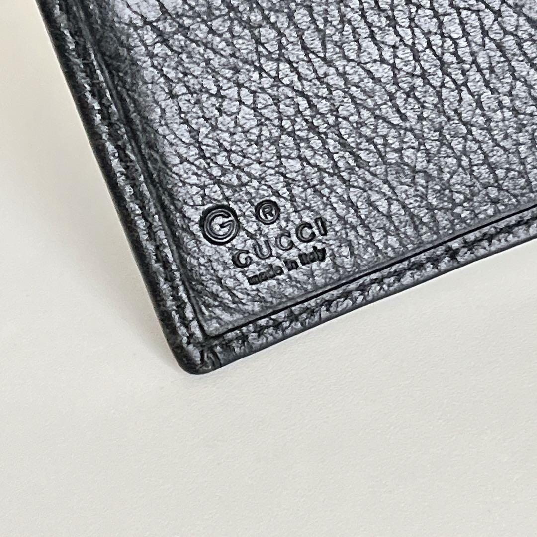 美品✨ GUCCI 二つ折り財布 ロゴプレート レザー ブラック シルバー