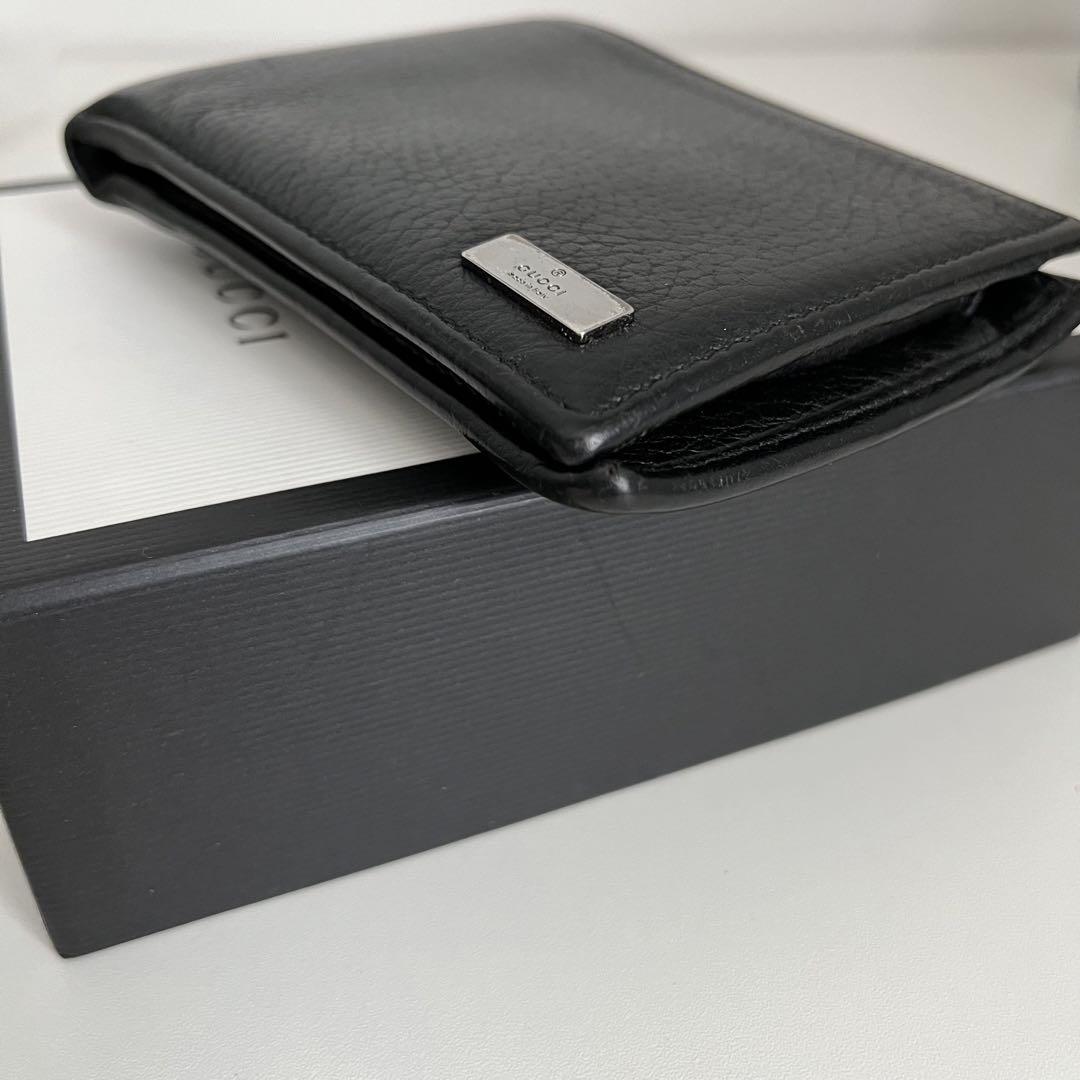 美品✨ GUCCI 二つ折り財布 ロゴプレート レザー ブラック シルバー