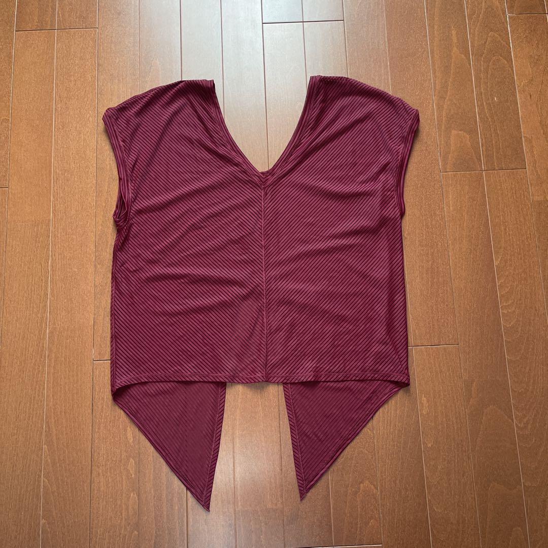 Lululemon ストライプ柄 トップス 紫色