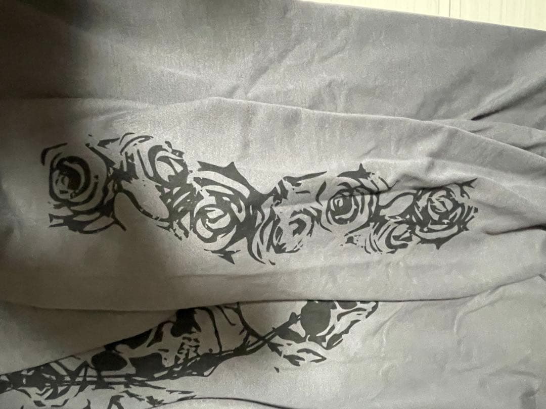 ROSE SKULL ZIPパーカー 地雷 サブカル 中性 Lサイズ ROSE SKULL ZIPパーカー 地雷 サブカル 中性 Lサイズ