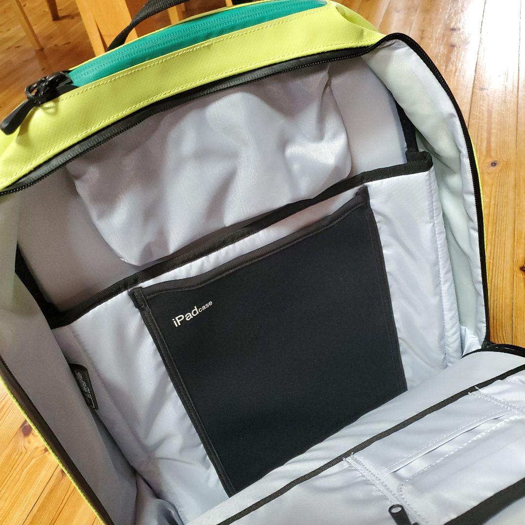 evoc 　リュック　新品