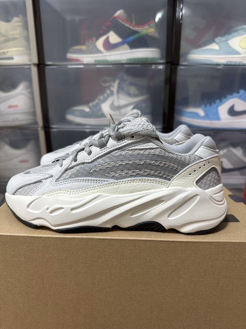 靴 adidas YEEZY BOOST 700 static $_12.JPG?set_id=880000500F